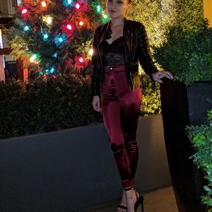 H&m satin high waisted pants in burgandy